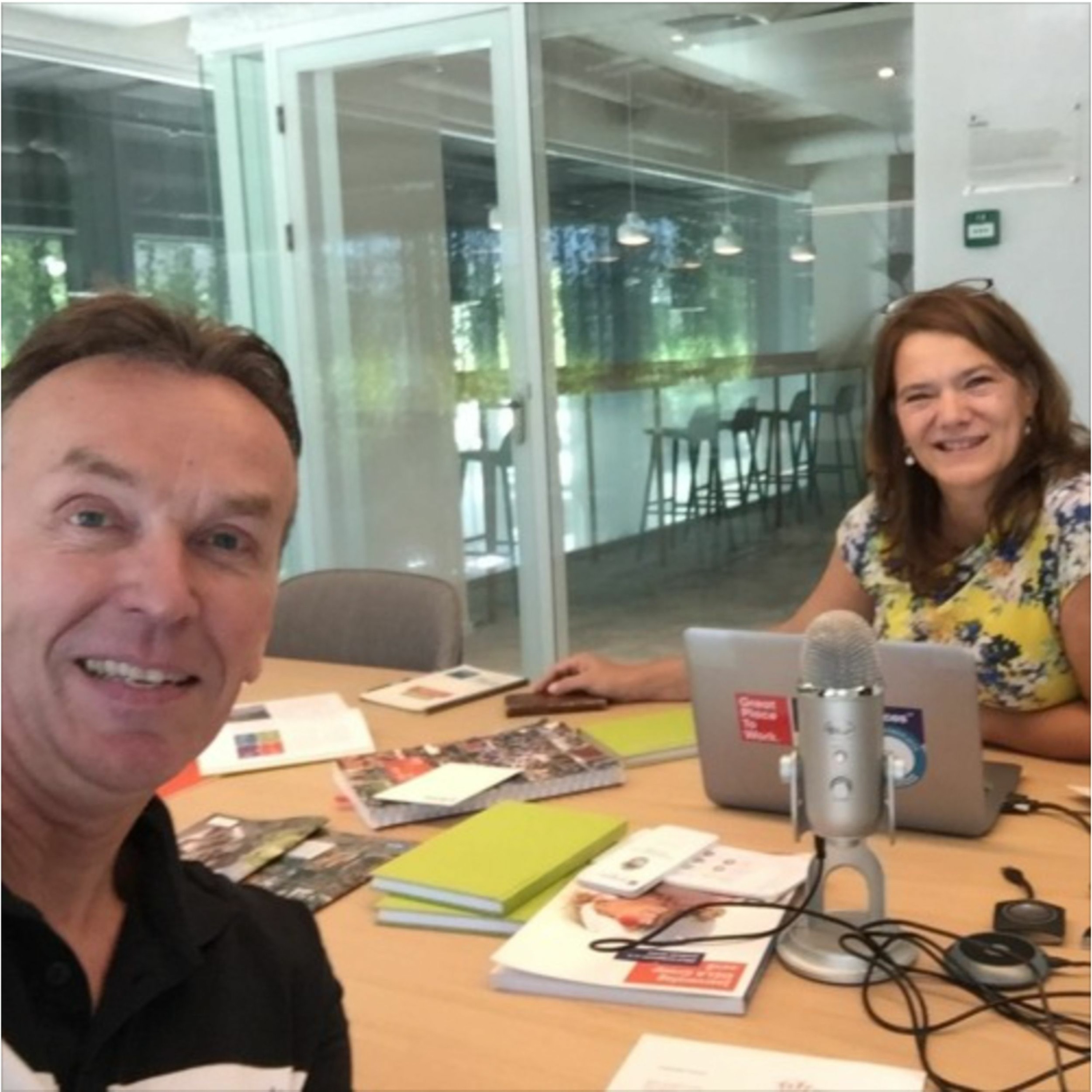 Happy People - Better Business: alles over Werkgeluk en Employee Experience