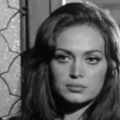 اكذب على الناس ولا اكذب على حالي ؟