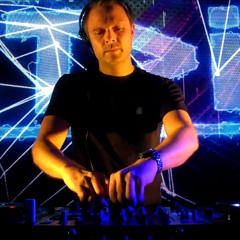 UD T>I @WWDNB