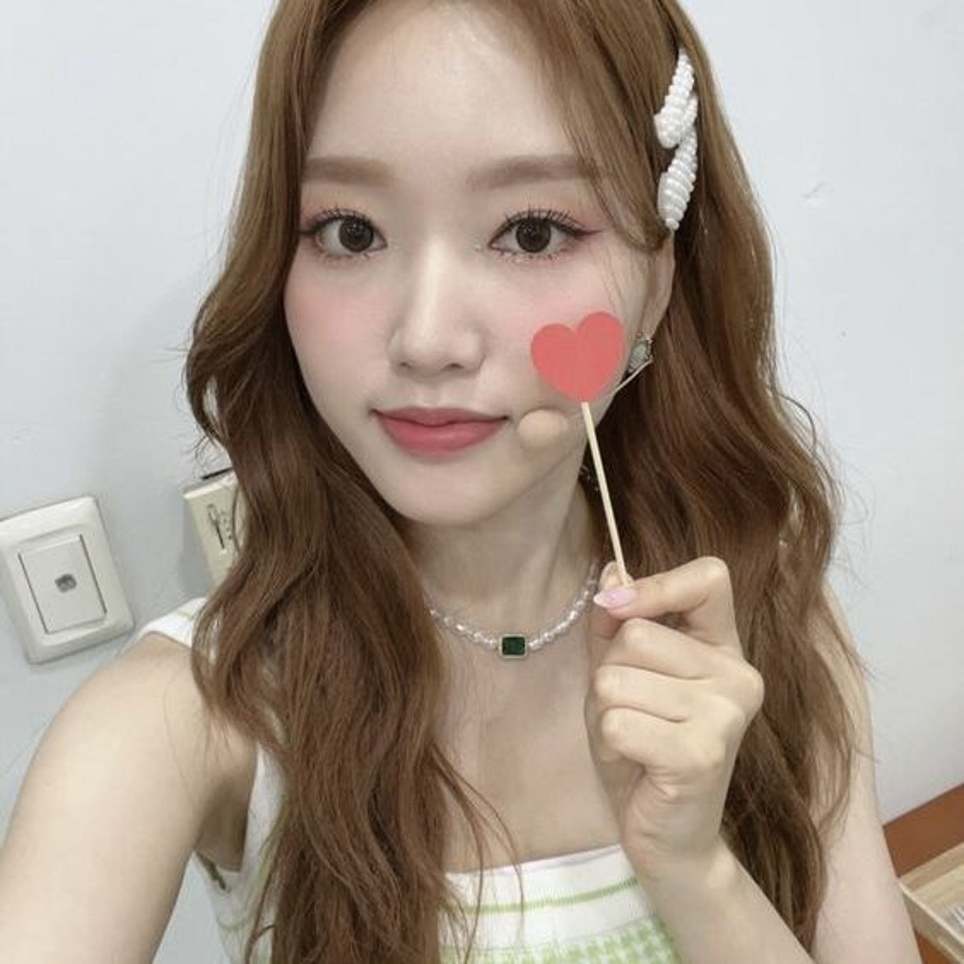 Loona 今月の少女 이달의 소녀 Kim Lip No.8 Loona 今月の少女 이달의 소녀 Kim Lip No.8