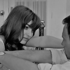 ‎خليك هنا بلاش تفارق