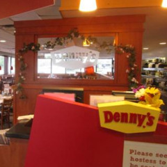 dennys (prod. sossvault + dozefy)