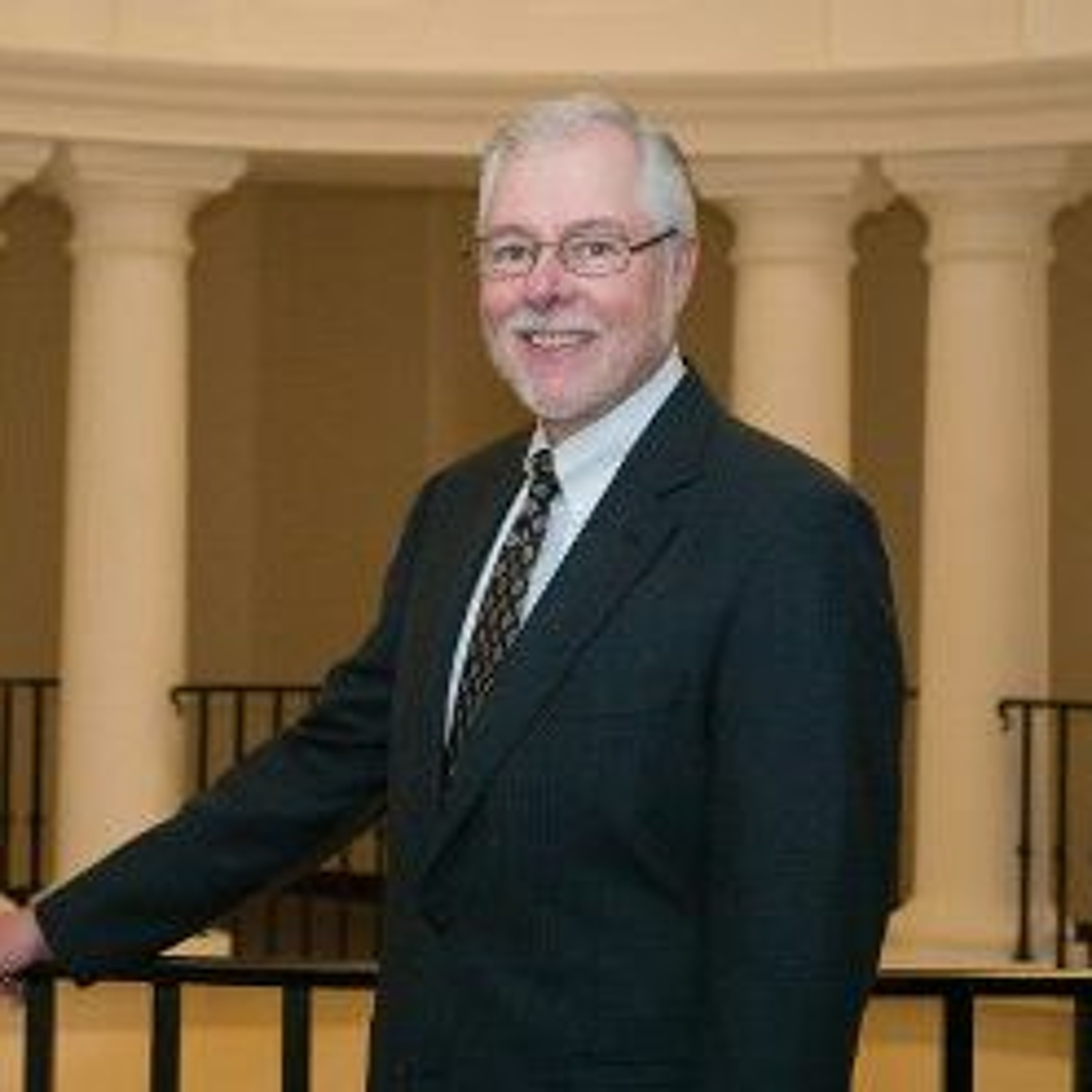 Audio: Dr. McLean on “Teaching Our Students to Think Critically in a World Filled with Sound Bites” episode artwork