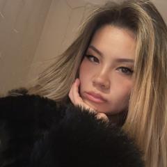 just a chill girlie with good music taste x