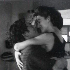 كنت بإلك شو بحبك وبحضك دفّي بردك .