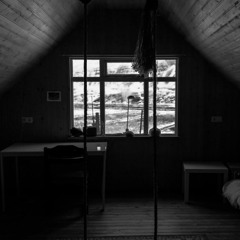 Silent Wait ( نشسته ام به در نگاه میکنم - هوشنگ ابتهاج)