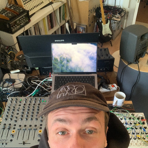 Benedikt Frey LIVE @ HOME