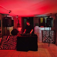 Statik @ Default - Descend02