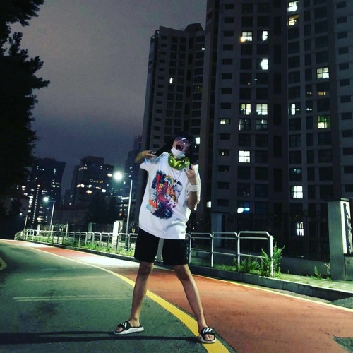 PUT THE ICE IN THE CUP AND A SLAT