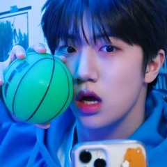 wonjin of cravity - hype boy (new jeans cover)