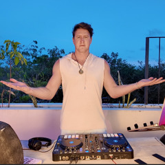 Quantify | Rooftop Sessions - Chill Deep House #0525