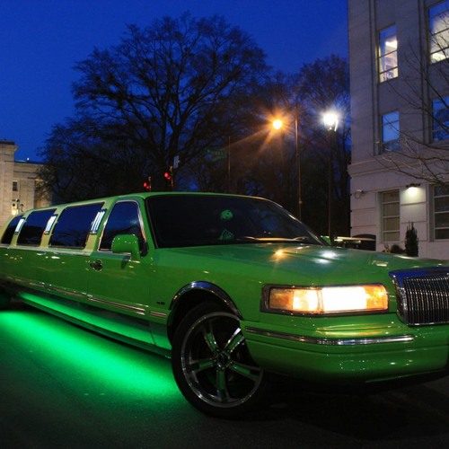 Green Limousine w/ che , EL Rune , maccurly_