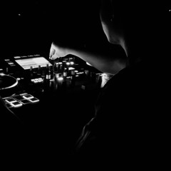 Nonstop Giải Cứu Trái Đất x Mãi Là Anh Em - Dũng Mix.mp3