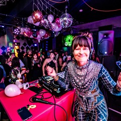 GLITTER HAUS_NYE2023
