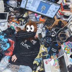 ipod touch remixed ><