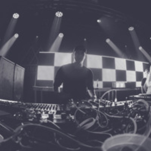 GROßSTADTWÜSTE (TECHNO BOOTLEG)