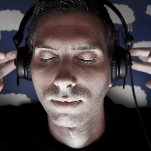 [GUEST MIX] VieL - Do Not Sit On The Furniture