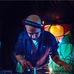 Reznik Kickers X Outlook Comp Mix