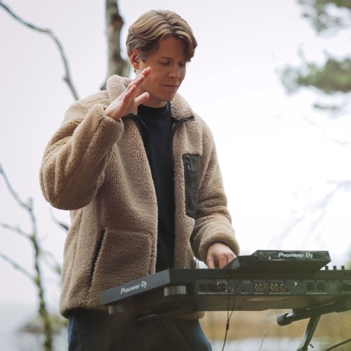 Foggy house mix in the heart of the forest