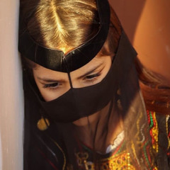 التفت لي هنا محتاج اشوفك دقيقه (: