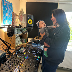 Friday is a Sunday #40  by Lien & Roelien - 03-10-25