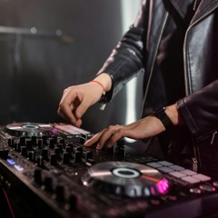 Nilo Gomes - PORTFOLIO 09 - BALADAS - JOVEM