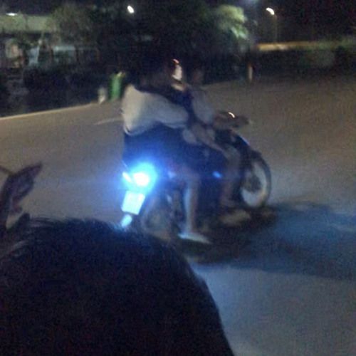 Hỏi Thăm Nhau Remix ( Mạnh Tuấn 208 )