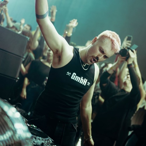 DJ Daddy Trance - Hold That Sucker Down
