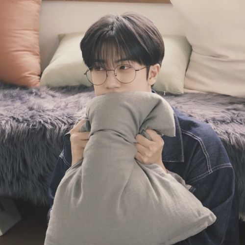취기를 빌려 / Slightly Tipsy by 원진 WONJIN of CRAVITY