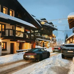 Winter Tech House & House 25'