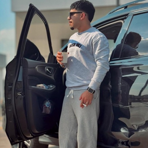 اسمي شعار عالاسلكي _ ريح ضهرك واتفرج _ انا صفقة حلوة لأى مرشد _ الغزال كريم كرستيانو