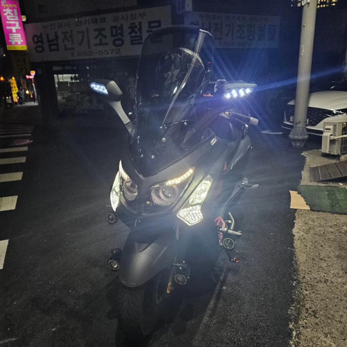 5차선 도로에서 메인찍고 다니는 노래 / (추천 by “좌메인”)