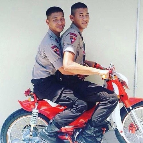 MUERTE A LA POLICIA