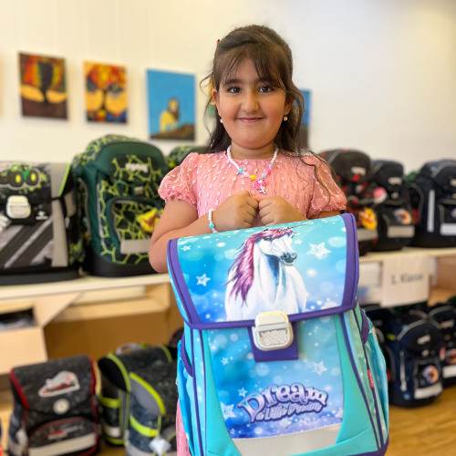 Kein Geld für einen Schulranzen