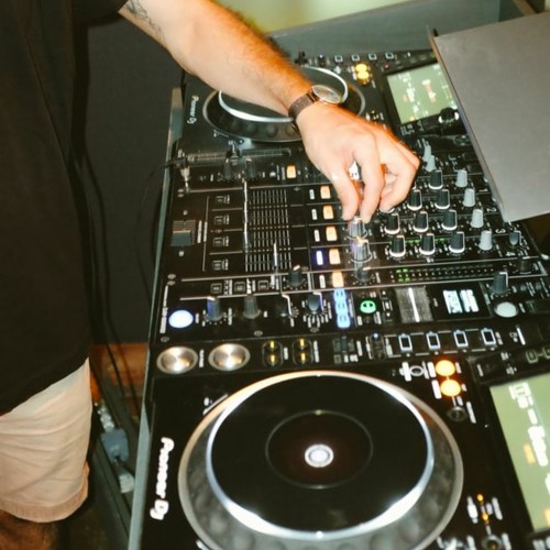 Stream UK GARAGE / BASS MIX by Flexer Listen online for free on