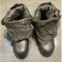 letmefindmyfeet (j0j)
