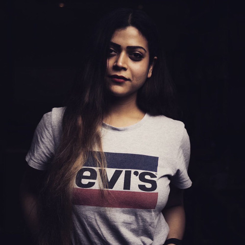 Sound Waves 014 | Guest mix : Ria