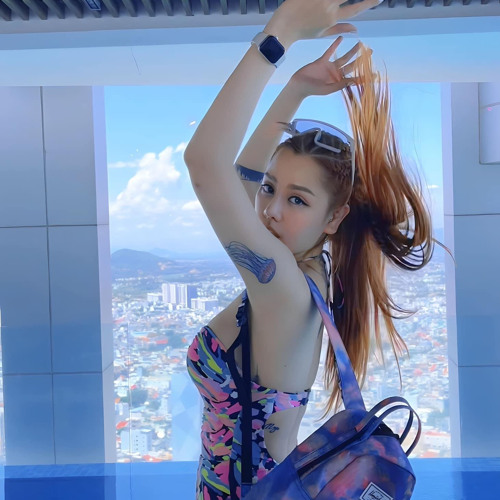 Ôm Anh Được Không - Nguyễn Thạc Bảo Ngọc NTBN