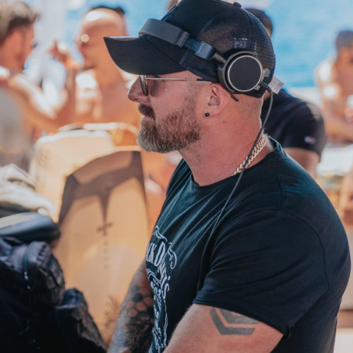 Darren James - Balearic Bongo (extended-version)