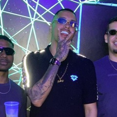 DESCE O ESCADÃO - MC RENATINHO FALCÃO - DJ IZEUS