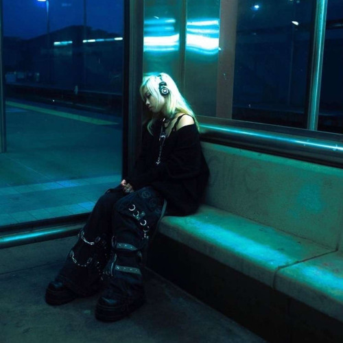 </3