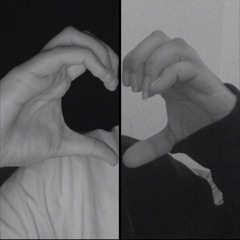 أحبك عدد ماقالو العشاق.🖤🖤