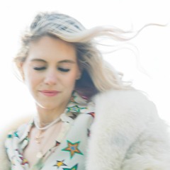 PREMIERE: Barbara - She's Dangerous [Good Crazy]