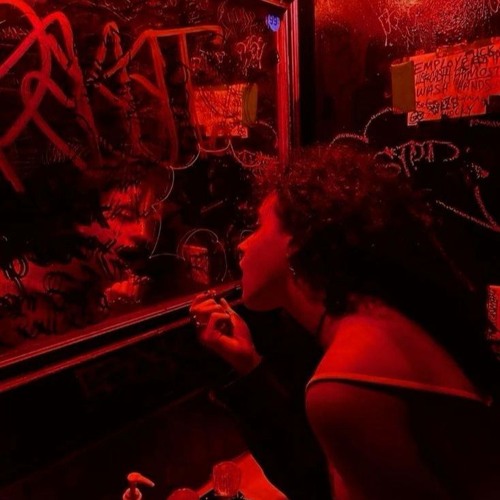C4MM ft. lloveglo - Hate Me