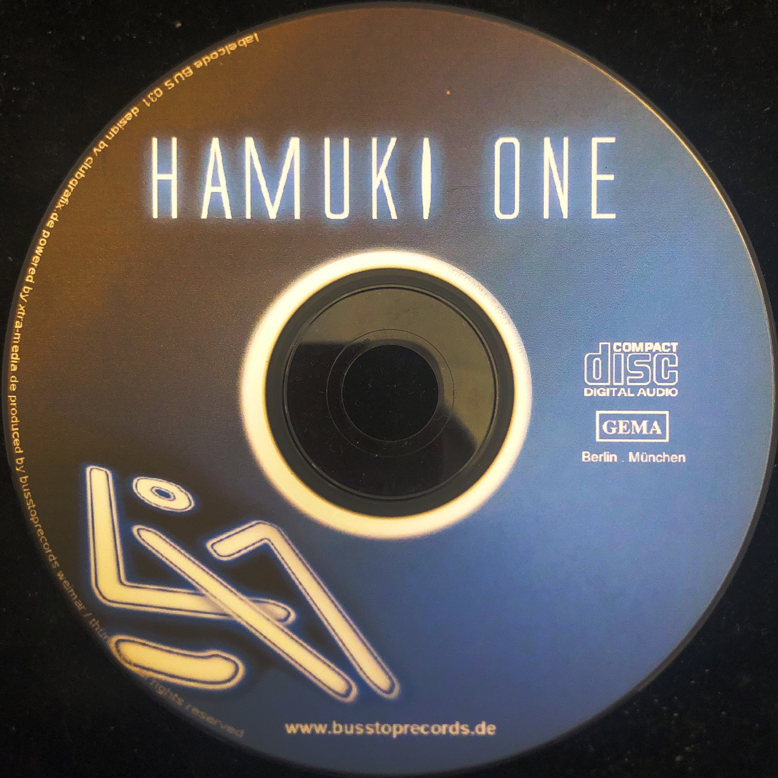 Tiffany Frohburg - Kiss aka Hamuki - Hamuki One
