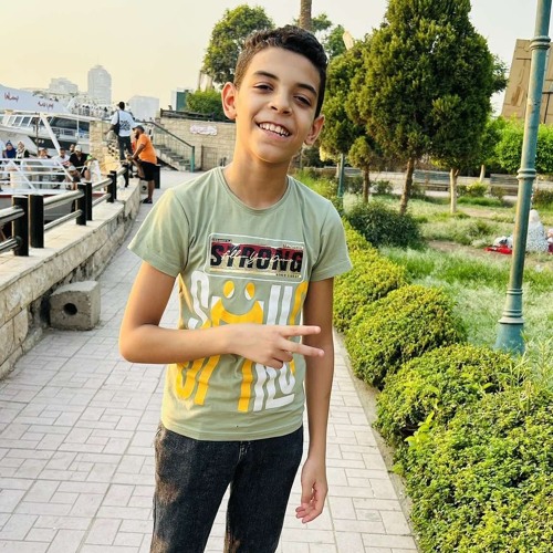 مهرجان___نزلت_قعدت_انا_وسط_مجالي___(_غدر_الصحاب__)_شواحه_-_حلقولو_-__ميمي_-_.m4a