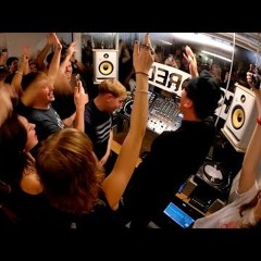 INTERPLANETARY CRIMINAL B2B SILVA BUMPA ⧸⧸ KINDRED RADIO X ATW