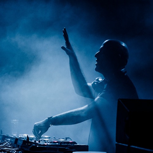 Das Pharaoh & Ginchy - Dot Matrix (Played by Das Pharaoh @ FSOE 800 at Egypt)