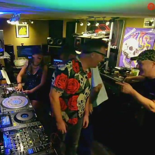 Sunday Session SE01E17 16/08/2020