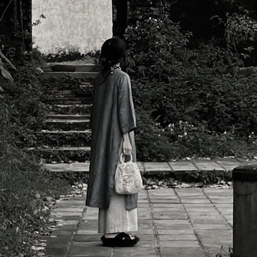 Người con gái ta thương - Thỏ xỏ khuyên